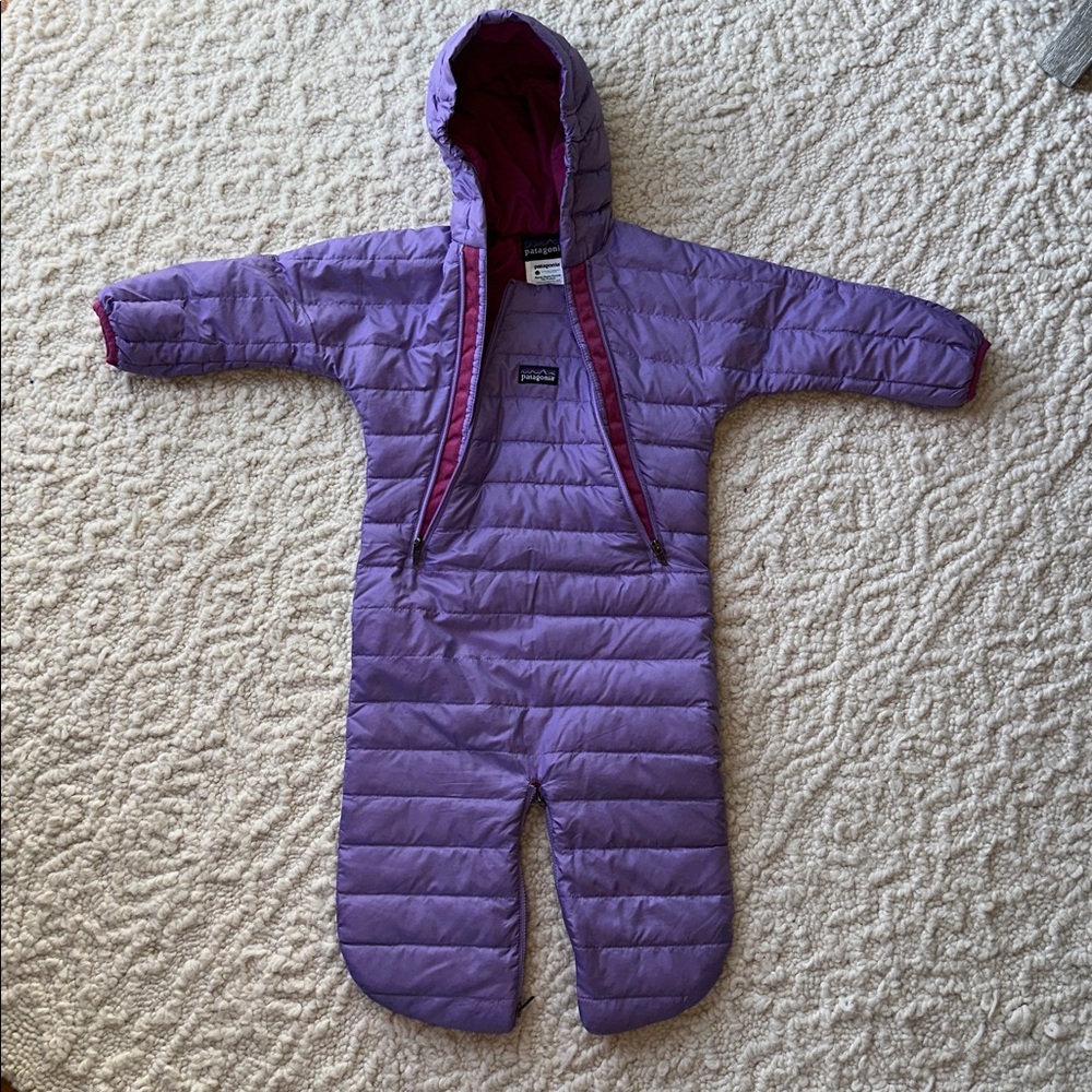Patagonia Infant Hi-Loft Snowsuit Bunting in lite Purple EUC.